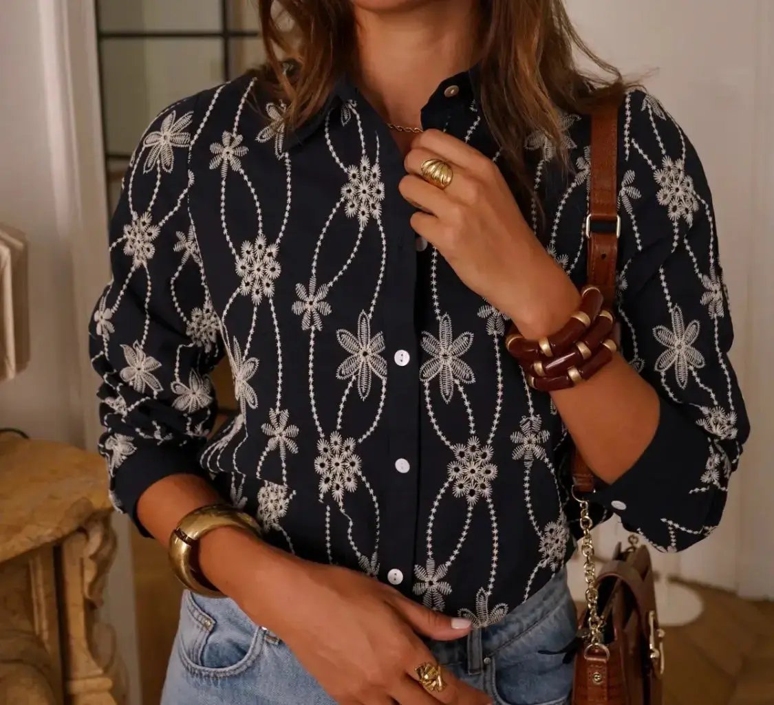 Chemise foncée fleur blanche S/M Atelier MSV