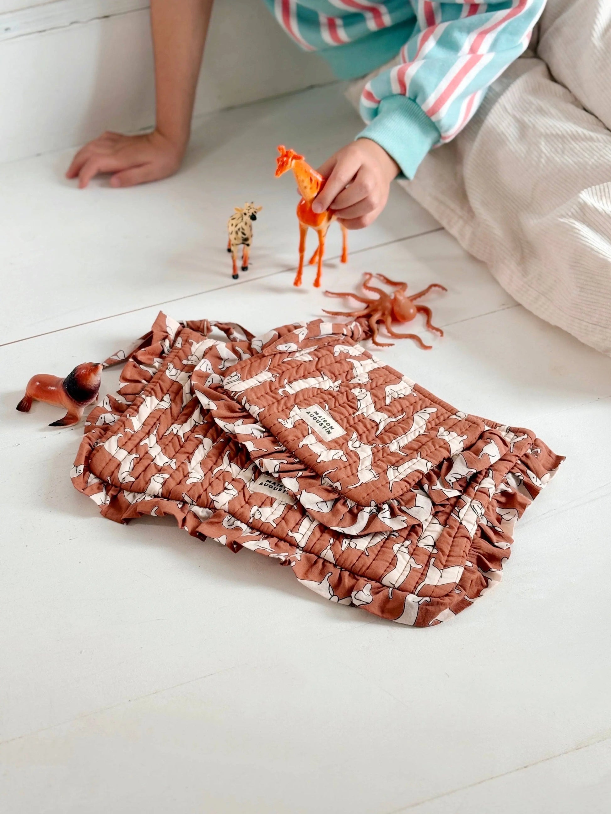 Grande Pochette Teckel Brown Maison Augustin