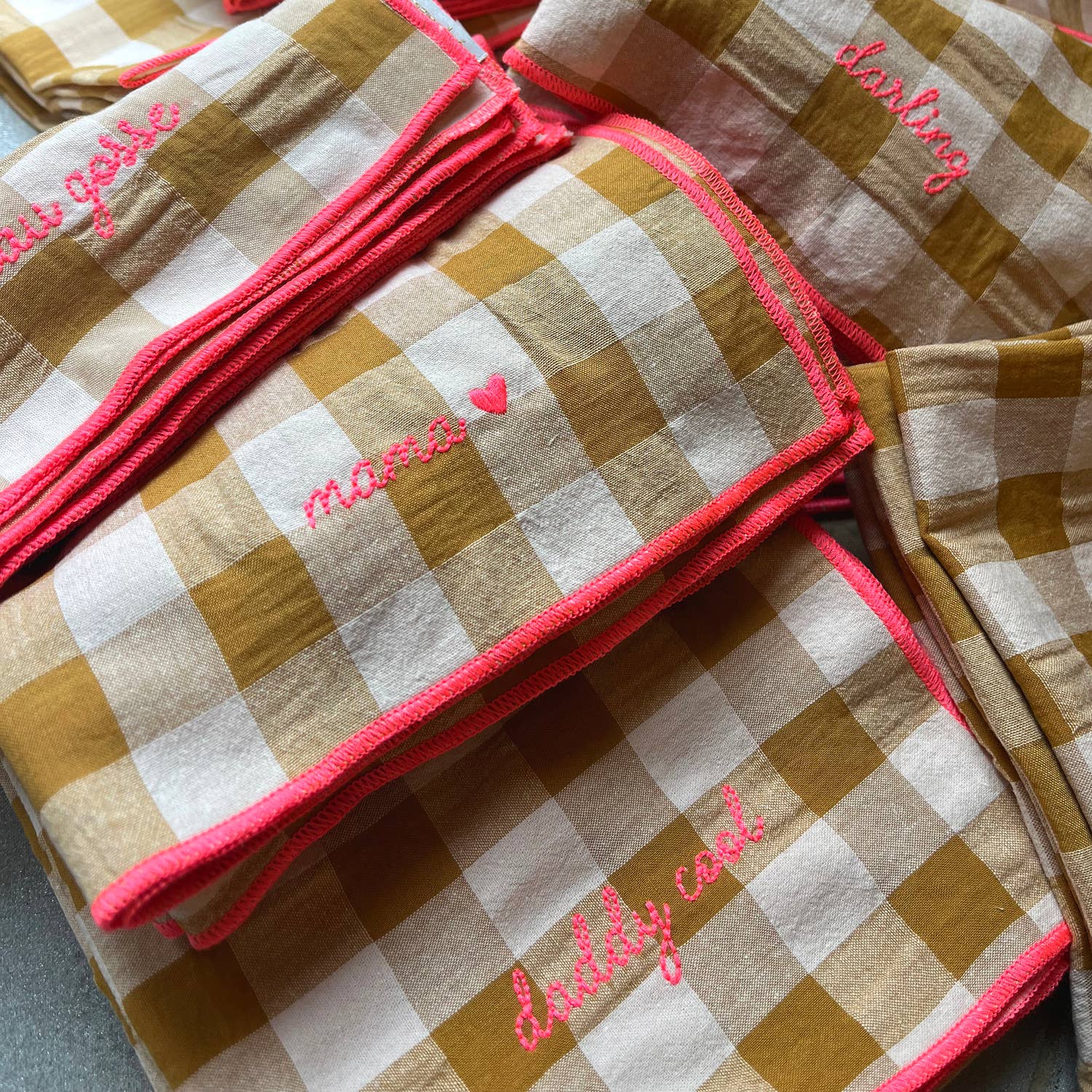 Serviettes de table à carreaux vichy et broderies BARNABÉ AIME LE CAFÉ